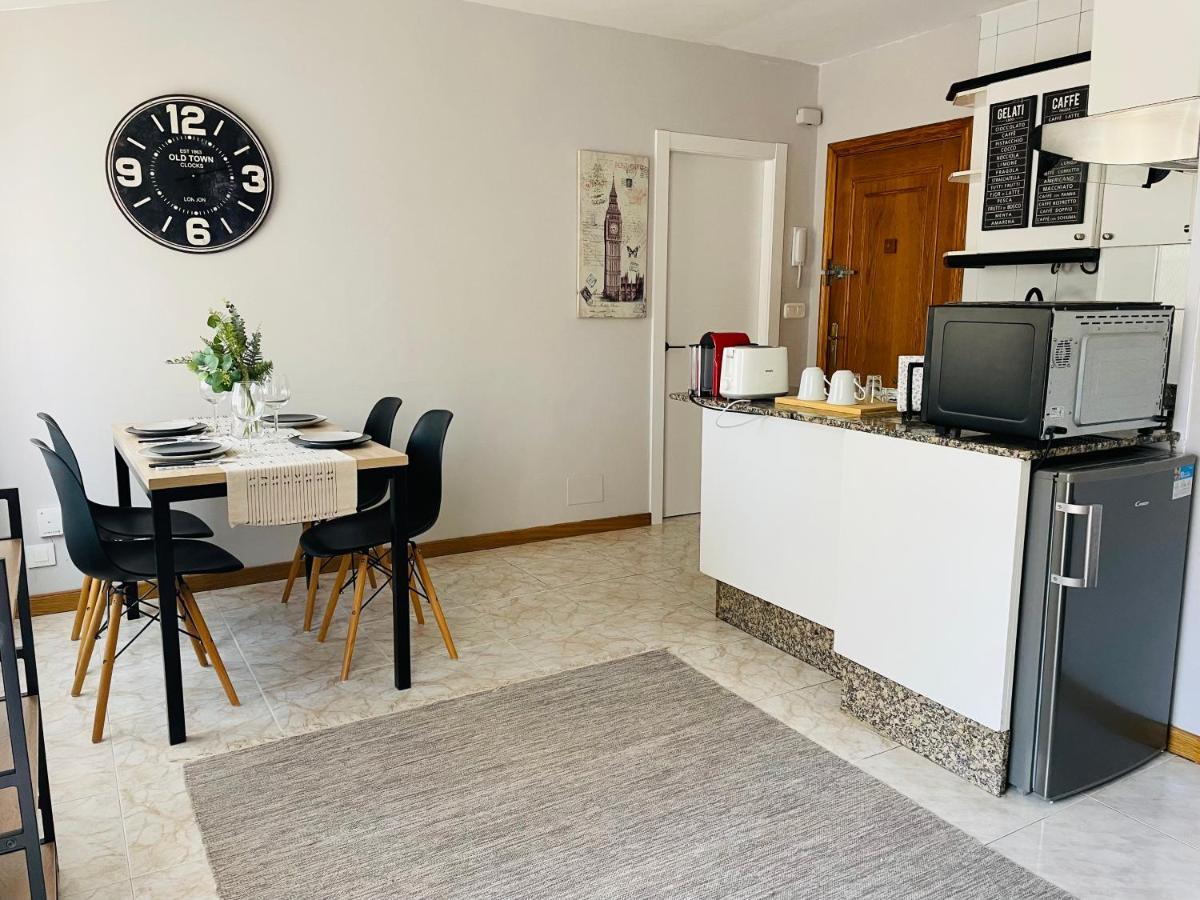 El Apartamento De La Colegiata Daire Vigo Dış mekan fotoğraf